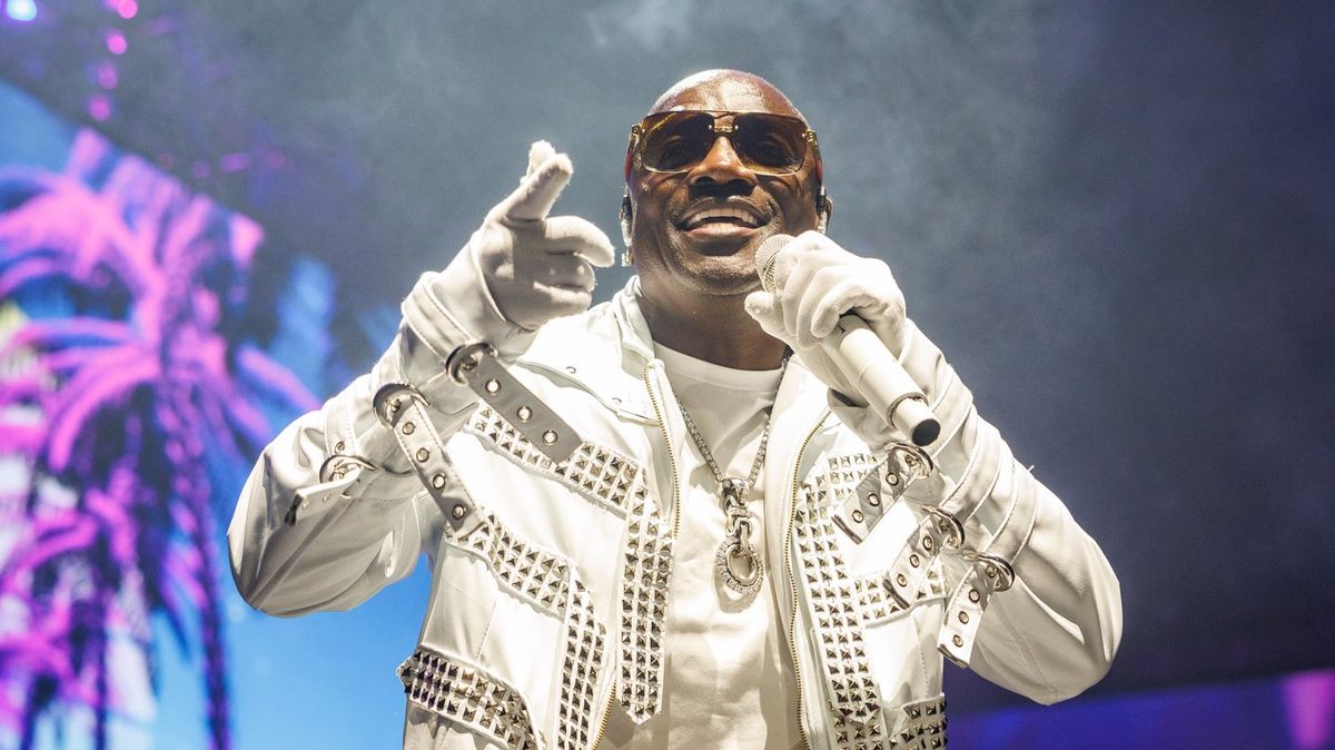 Akon talks about polyamory and why the primary spouse is the ‘Queen’