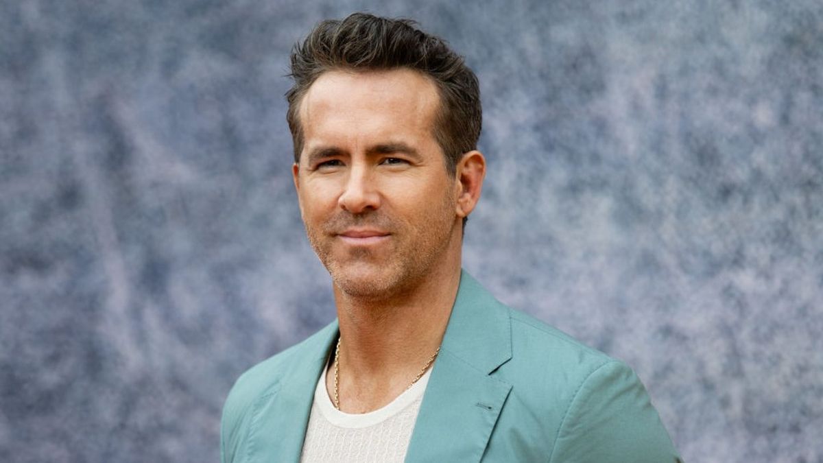 Ryan Reynolds ‘broke each bone on left aspect of his physique’ after being hit by drunk driver in horrific incident