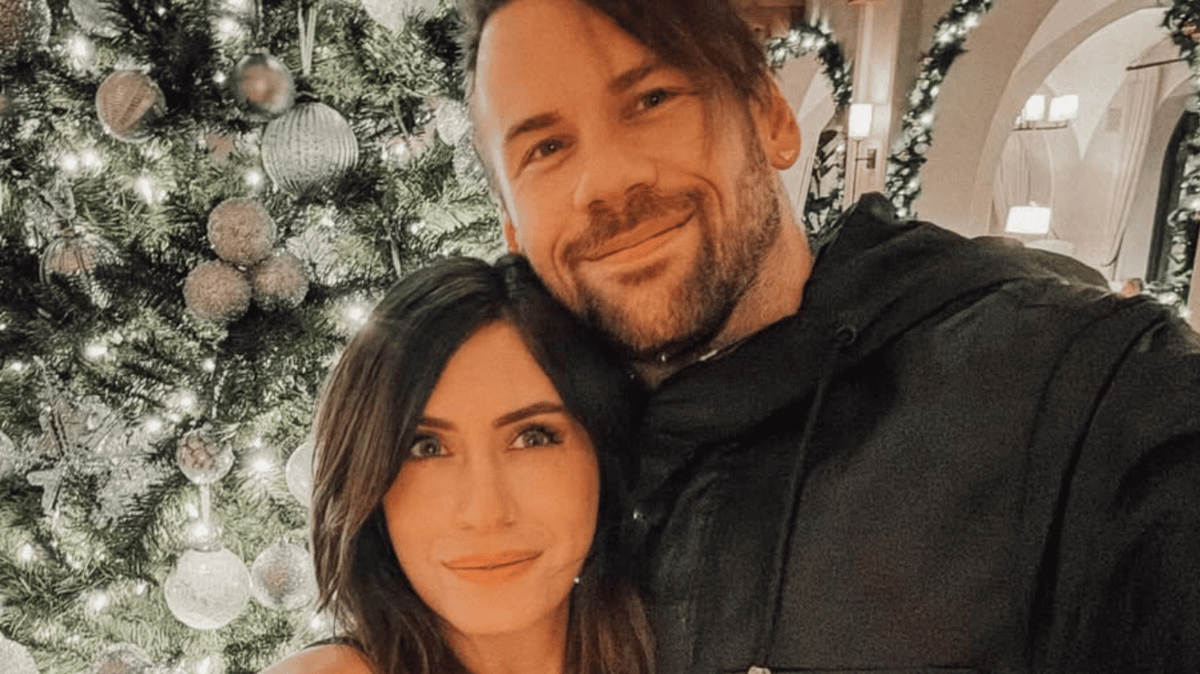 Heavy metallic band frontman and spouse divorce after he comes out as ‘proudly homosexual man’