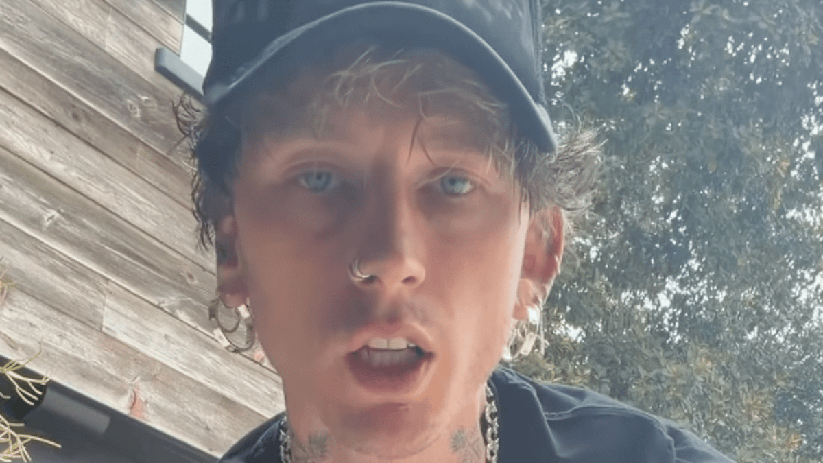 Machine Gun Kelly refuses to apologise for Conor McGregor submit and doubles down on insults