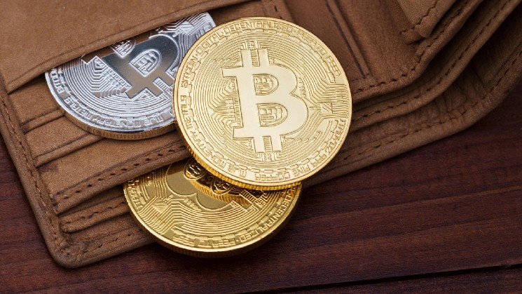 Bitcoin Wallets Untouched for 10 Years Move $40 Million, Mostly Avoiding Exchanges