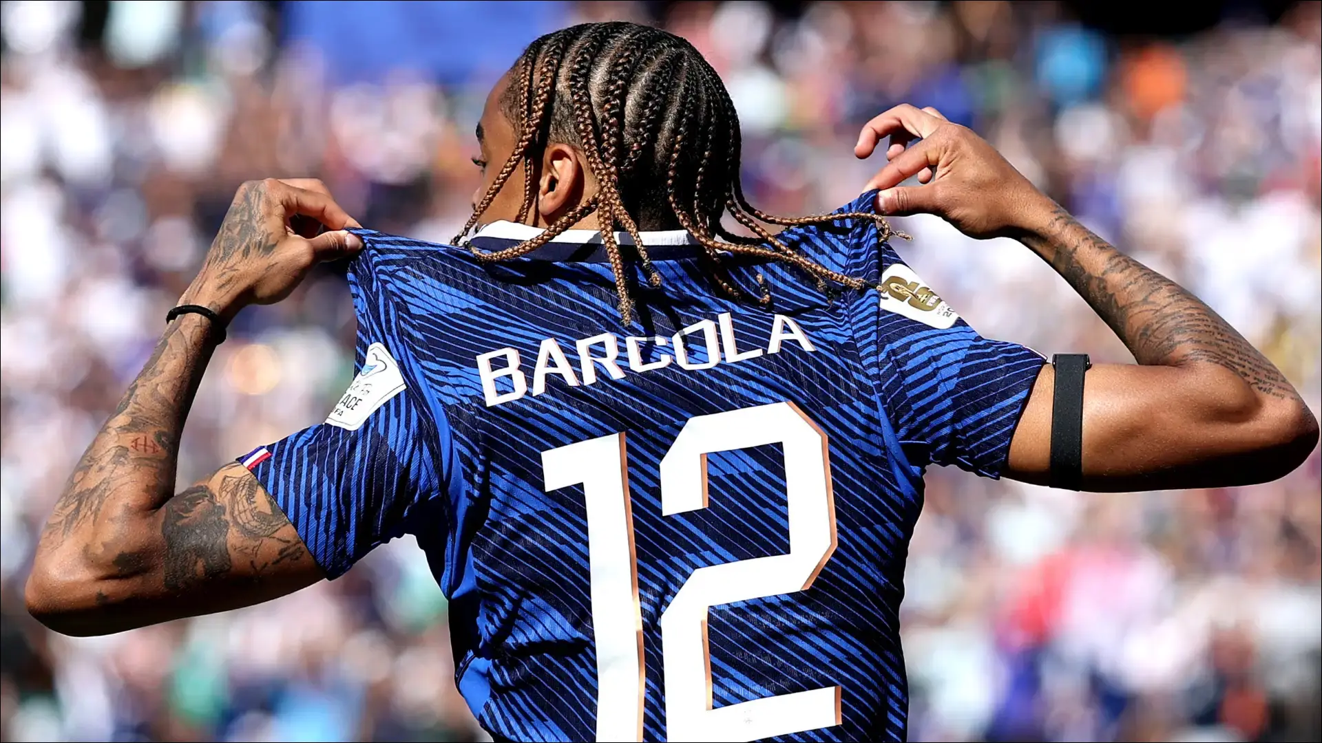 Bradley Barcola Set to Fly to England Ahead of Liverpool Move