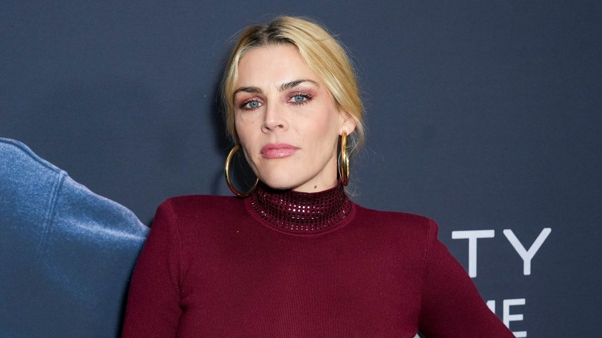 Dawson’s Creek Star Busy Philipps Diagnosed With Rare Brain Tumour at 47
