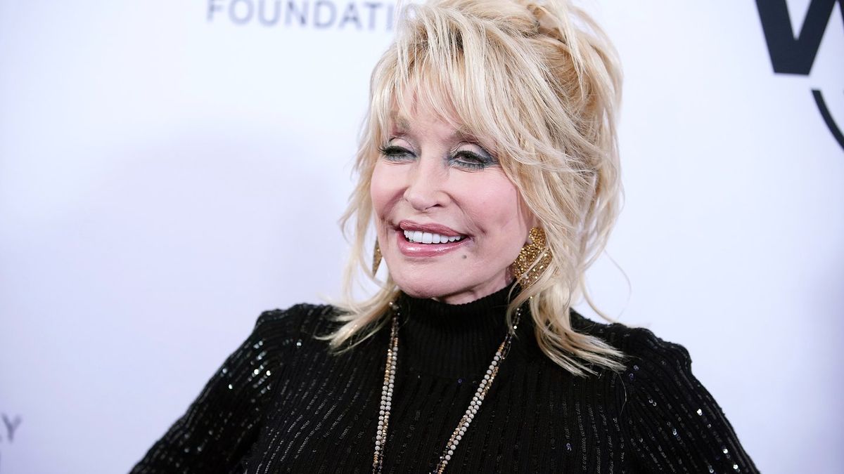 Dolly Parton Dies ‘following a brief battle with cancer’, Her Team Says