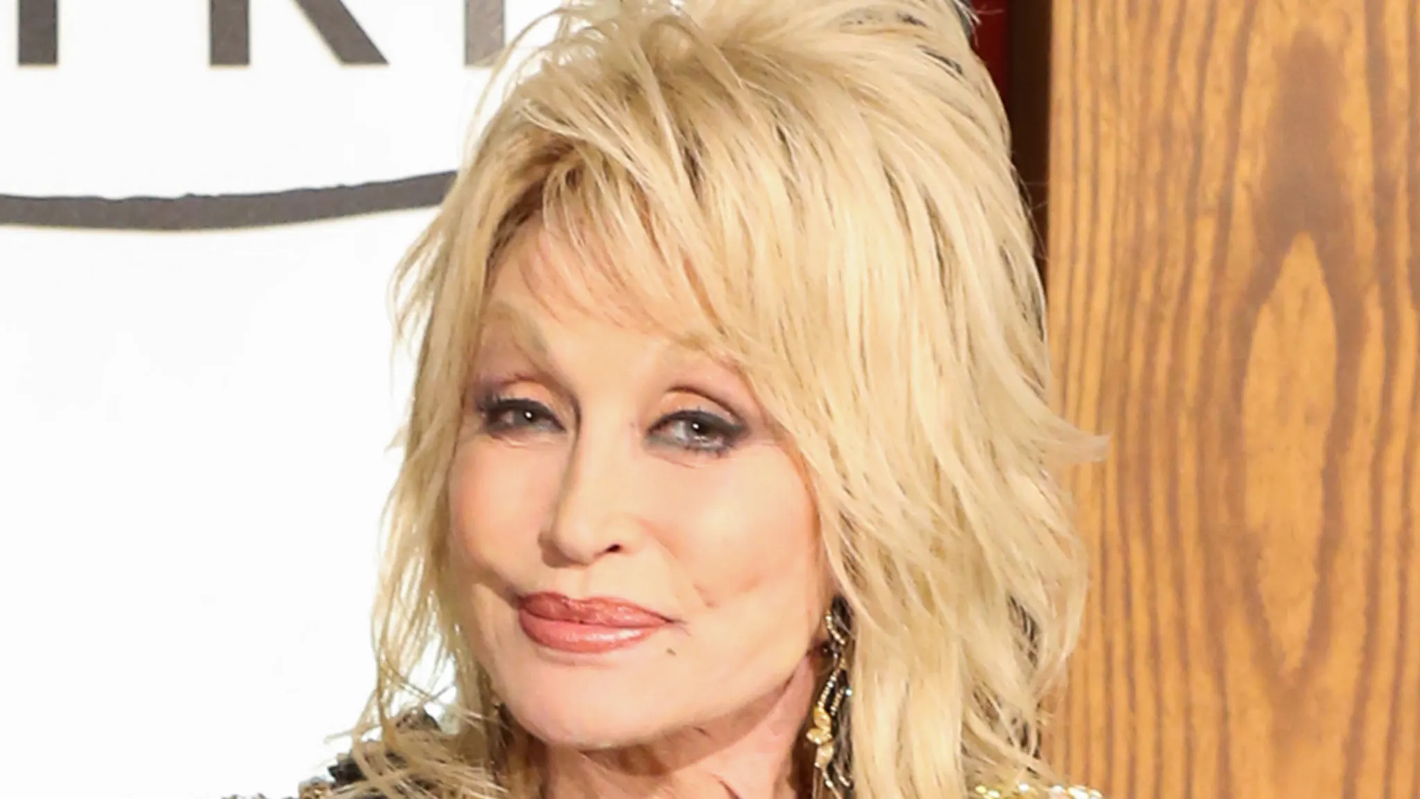 Dolly Parton’s Loved Ones Gather at Nashville Burial Site