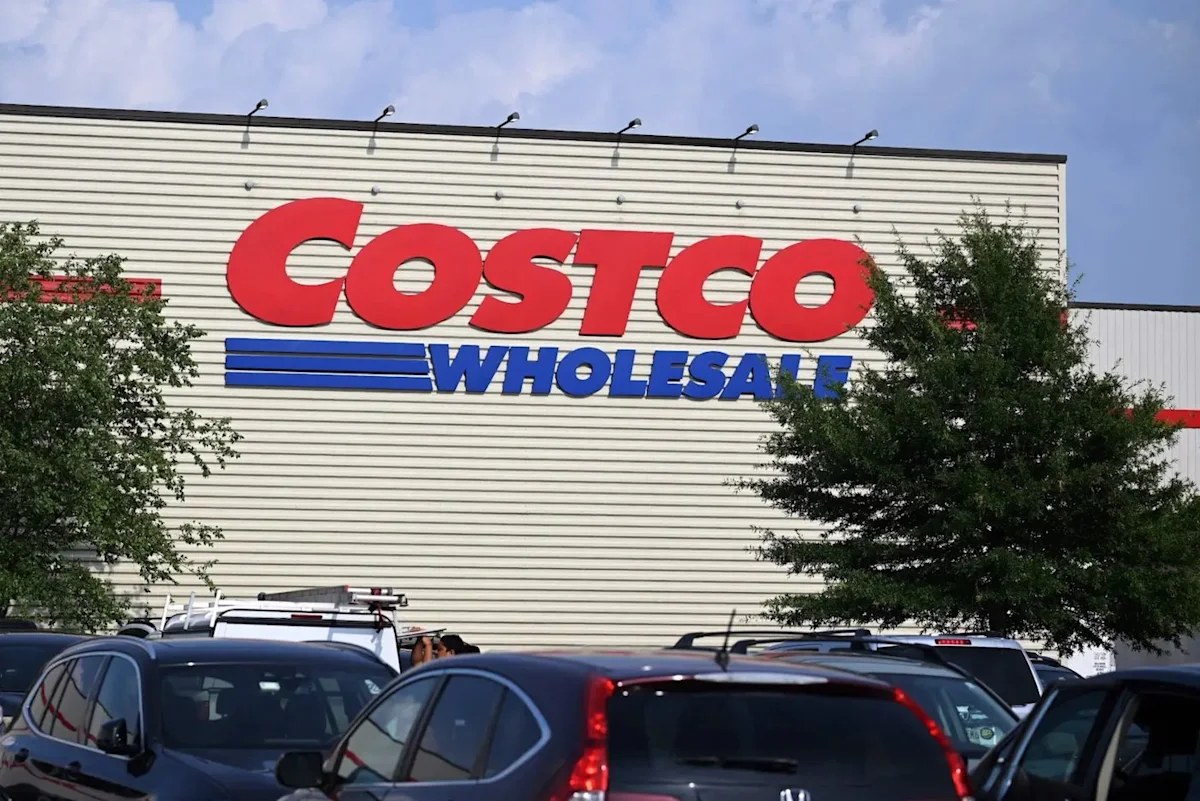 Is Costco Stock an Obvious Buy Right Now?