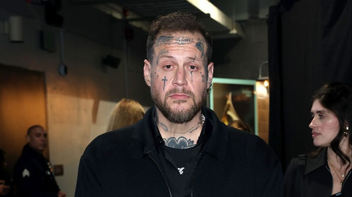 Jelly Roll makes brutal dig at Trump following NSFW admission about weight loss