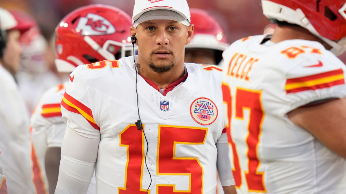 Patrick Mahomes Has Recovered From His Knee Injury, but Another Pain Could Reshape His Super Bowl Story