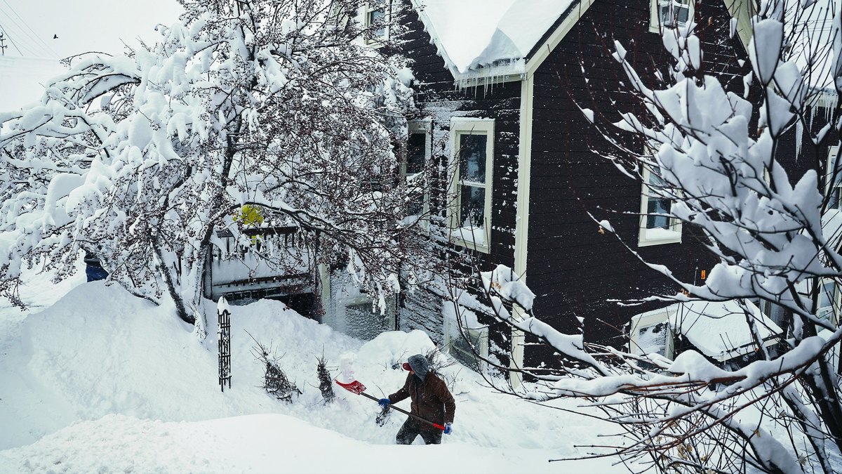 MAPPED: Old Farmer’s Almanac Warns of a ‘Snowier-Than-Normal’ Winter