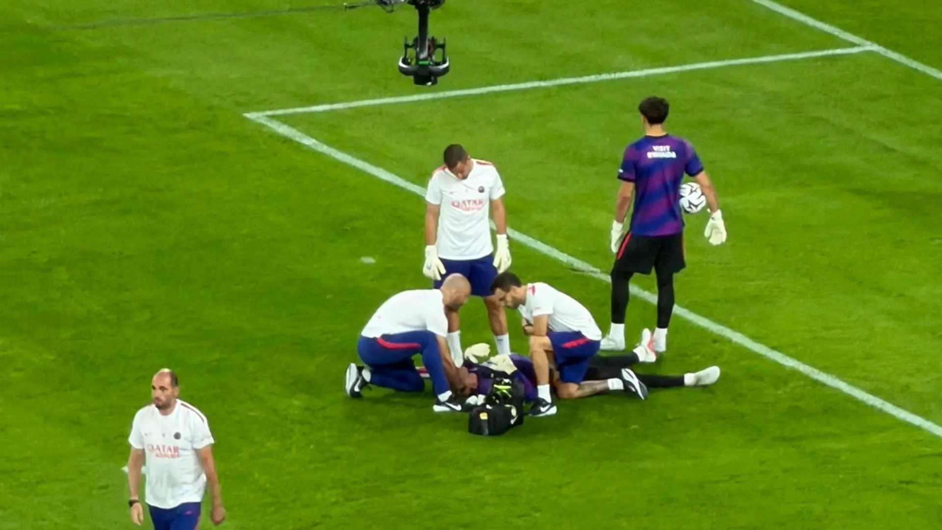 PSG Goalkeeper Matvey Safonov Collapses During Warm-Up Before Lille Clash