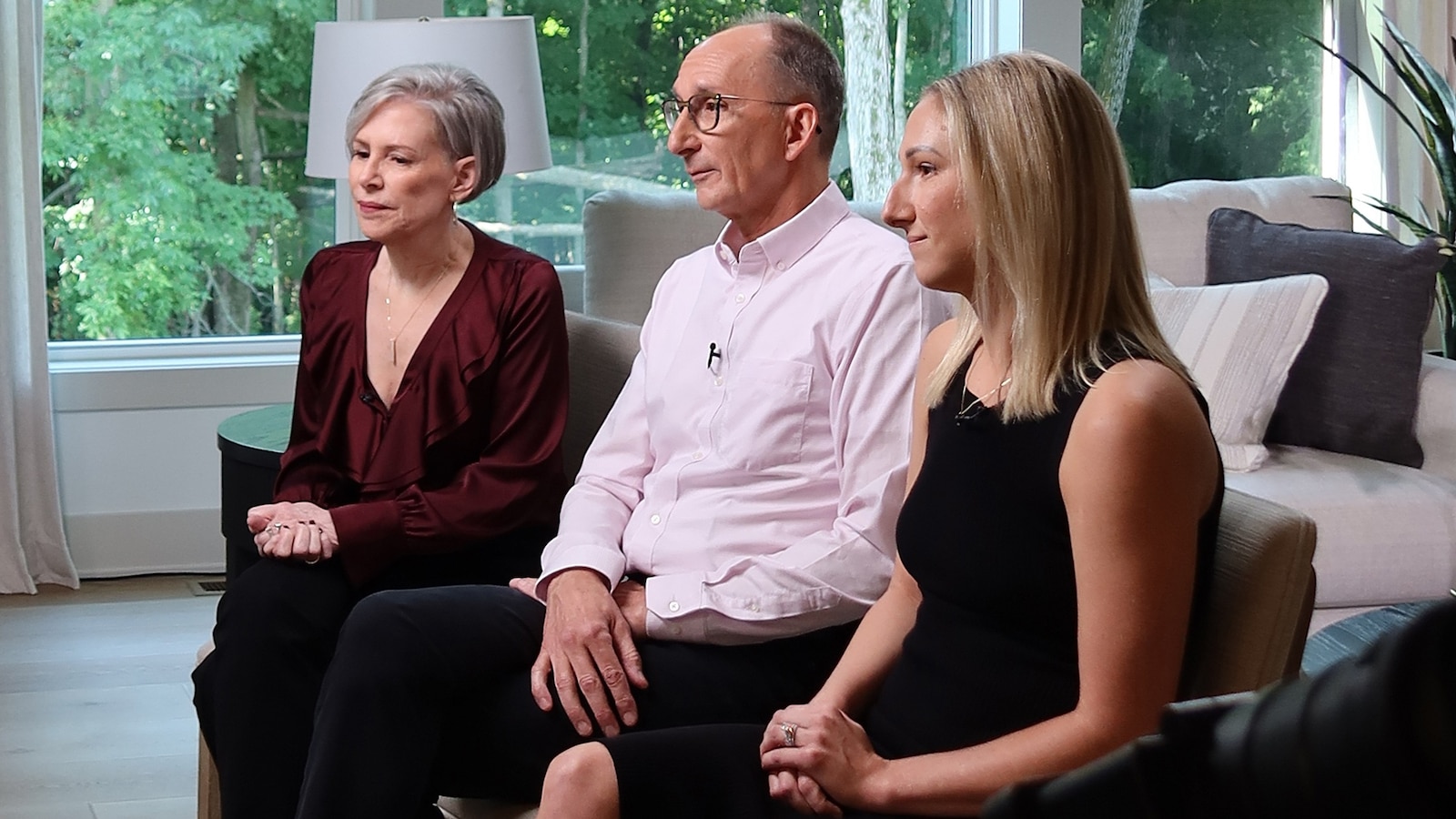 Family of ICU Nurse Alex Pretti Demands Justice 7 Months After Fatal Shooting by Federal Officers in Minneapolis