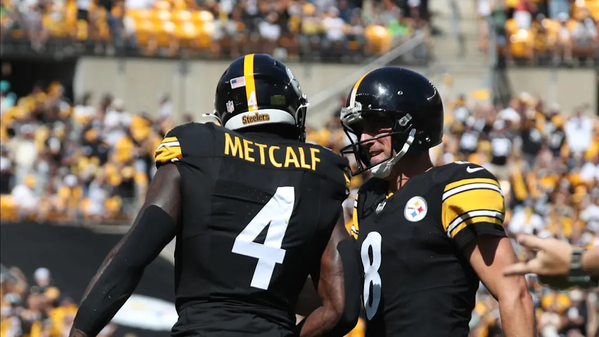 Aaron Rodgers, DK Metcalf Bond Over Conspiracy Theories: ‘Shout Out to My Quarterback’