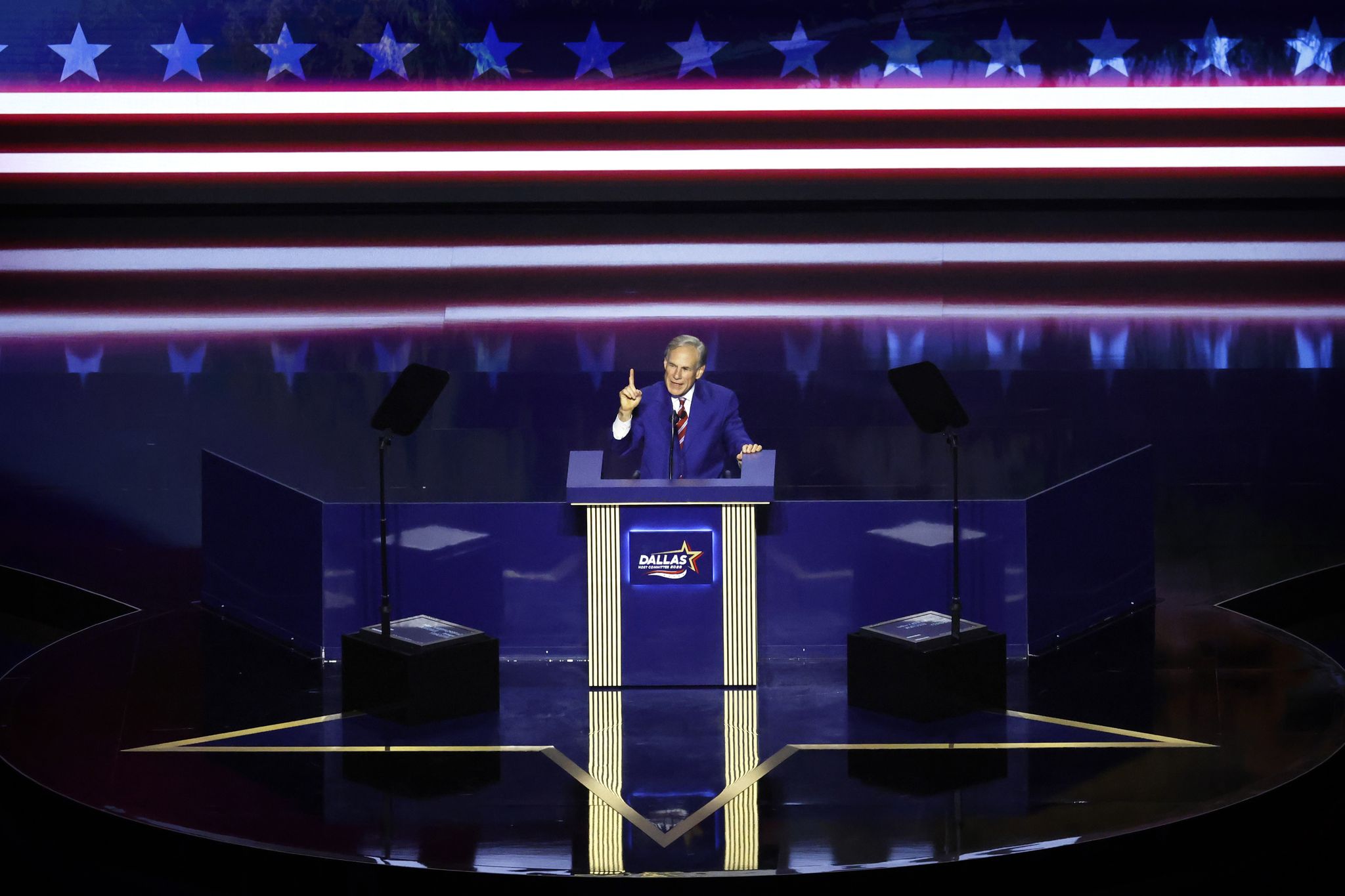Abbott Says Midterms Are ‘Common Sense’ vs. ‘Crazy’