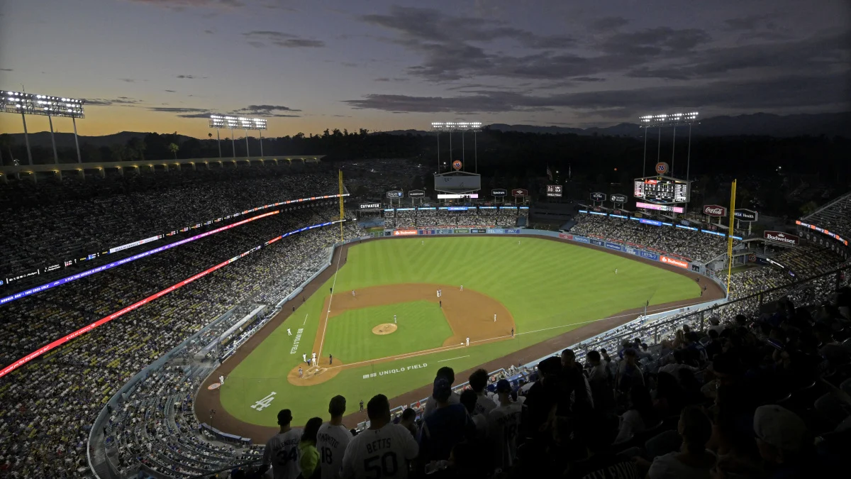 Apple TV Broadcasts Dodgers vs. Giants Live Using iPhone 18 Pro: How to Watch