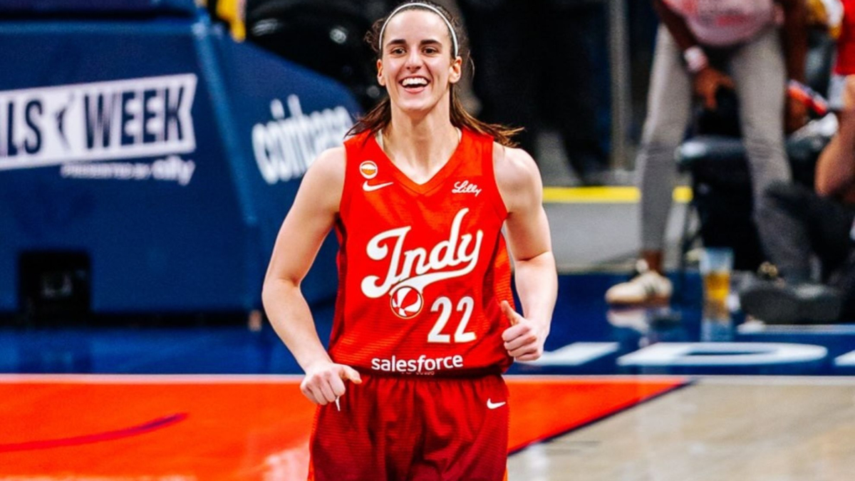 Caitlin Clark’s Reaction to Another Cameraman Draws Fan Criticism: “She’s acting like a prima donna”