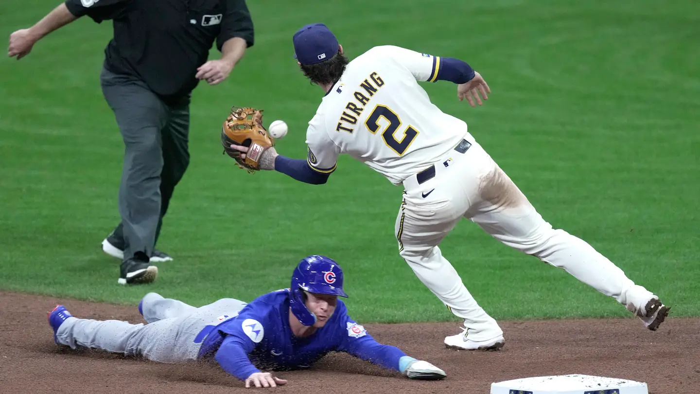 Cardinals Rookie Projected to Edge Brice Turang for Gold Glove Over Incomplete Statistic