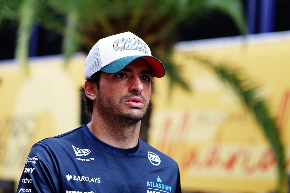 Carlos Sainz Backs Bold Approach for Williams Junior Will Green’s Racing Future