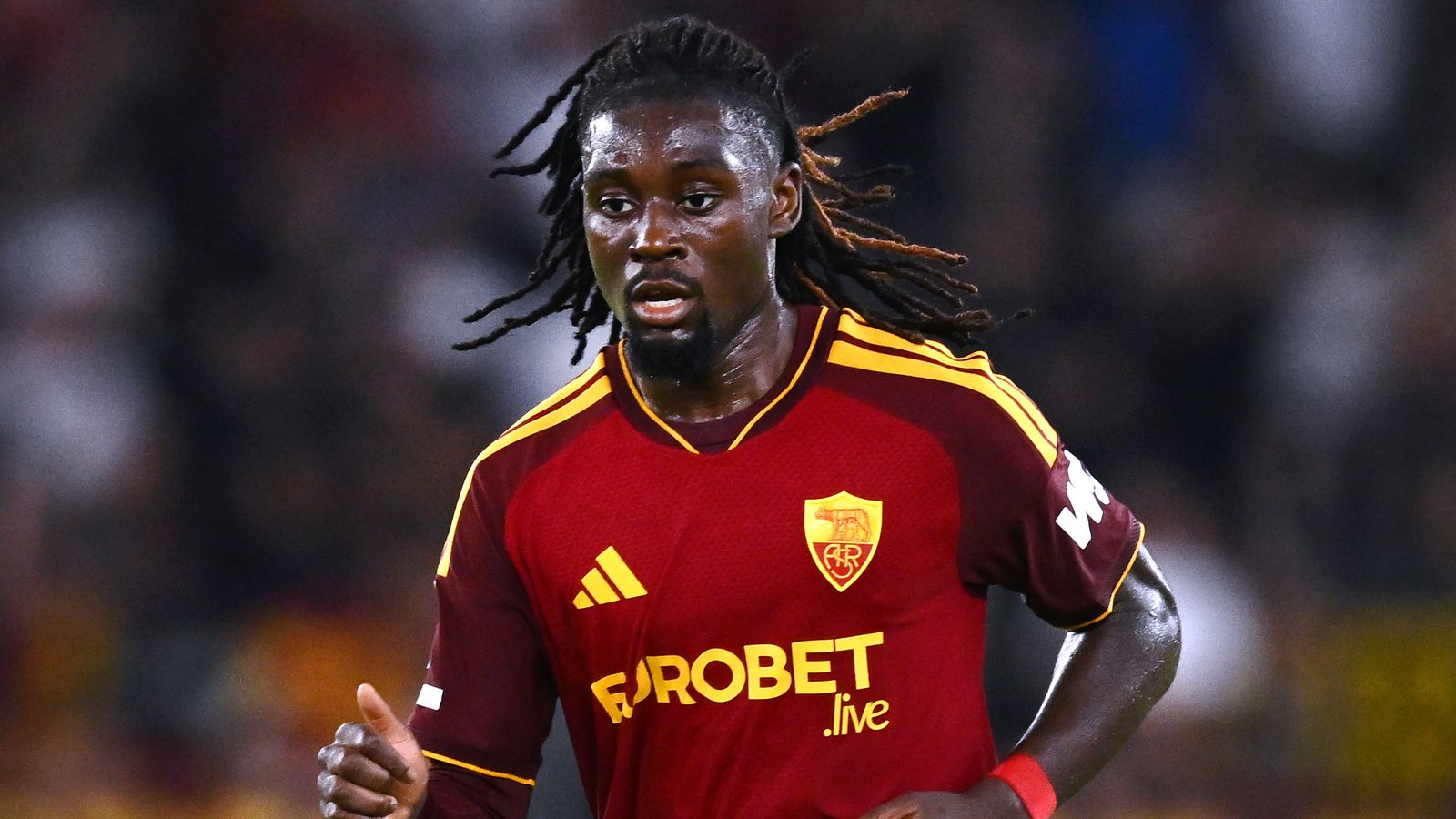 Chelsea Transfer Latest: Deal Close for Roma Midfielder Manu Kone as Loan Move for Jamie Gittens Is Explored