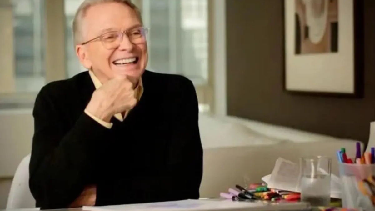 Designer Bob Mackie, Pioneer of Celebrities’ ‘naked dresses,’ Dies