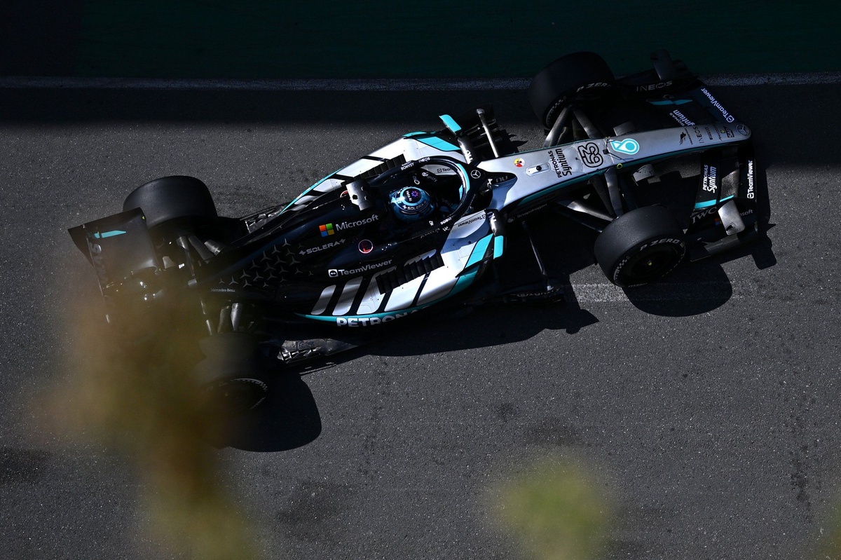 F1 Azerbaijan GP: George Russell tops FP1 as Kimi Antonelli suffers Mercedes trouble