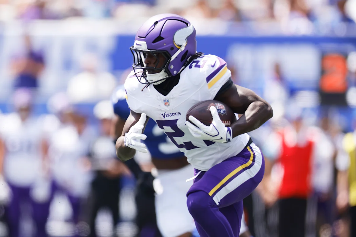 Fantasy Football Roundtable: 6 Sleeper Running Backs Yahoo Analysts Are Prioritizing in 2026 Drafts