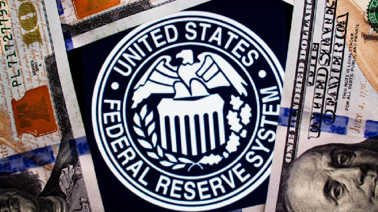 Fed Rate Hike Odds Plunge: Hereâs Why and the Latest Update