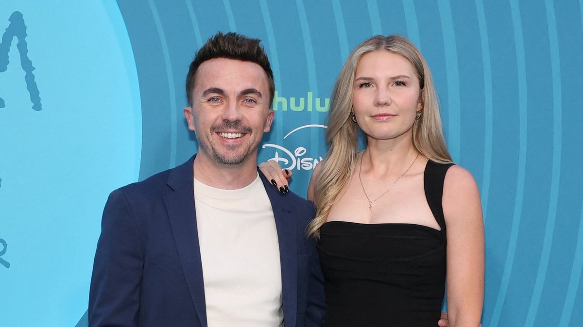 Frankie Muniz’s Estranged Wife Shares Cryptic Post After Star Says He’s Hit ‘Rock Bottom’