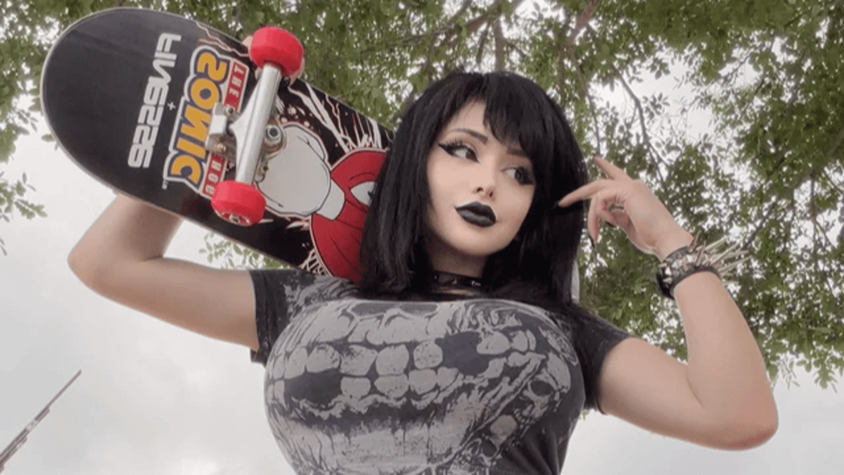 ‘Goth Baddie’ Chosen by Drake in 20 vs 1 Dating Challenge Reveals Details on Relationship With Rapper