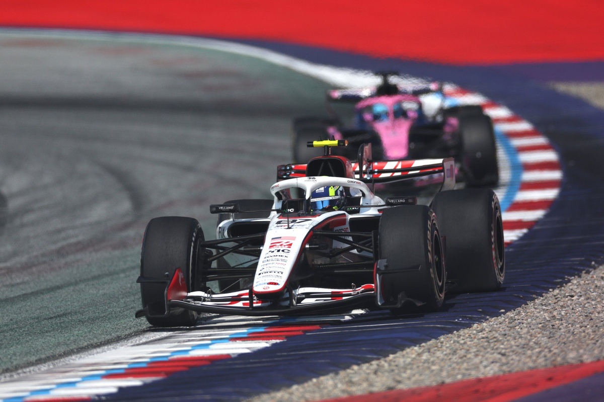 Haas F1 Confident 2027 Budget Will Approach Cap as New Partner Talks Progress