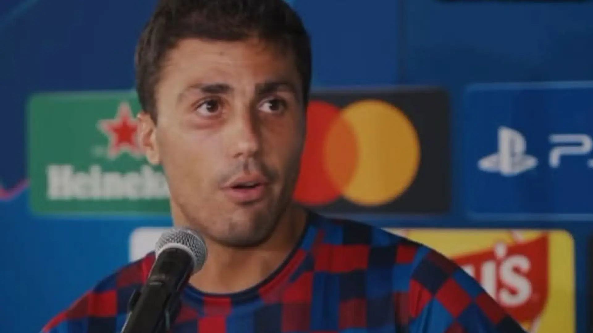 ‘I didn’t mean to mock’: Rodri apologises for comments about Valencia