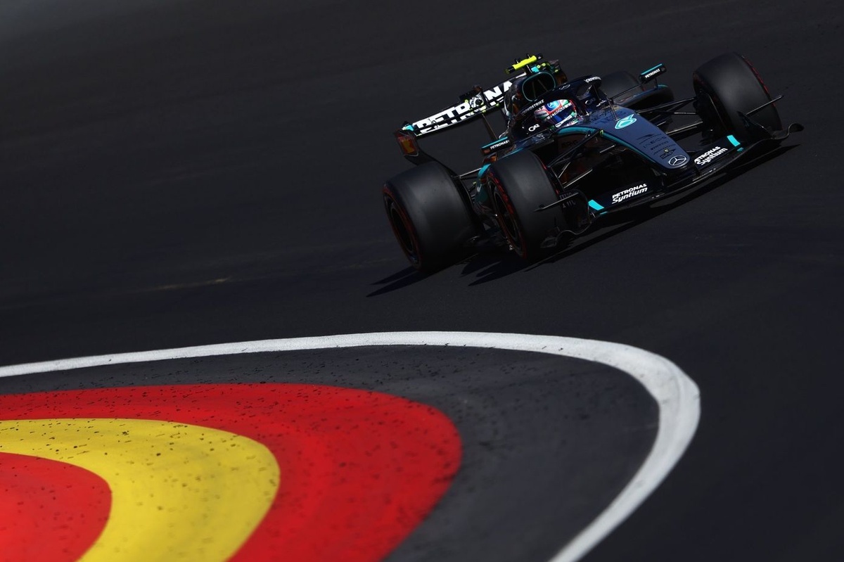 Kimi Antonelli Leads Red-Flagged F1 Spanish GP FP3 After Hamilton, Bearman Crashes