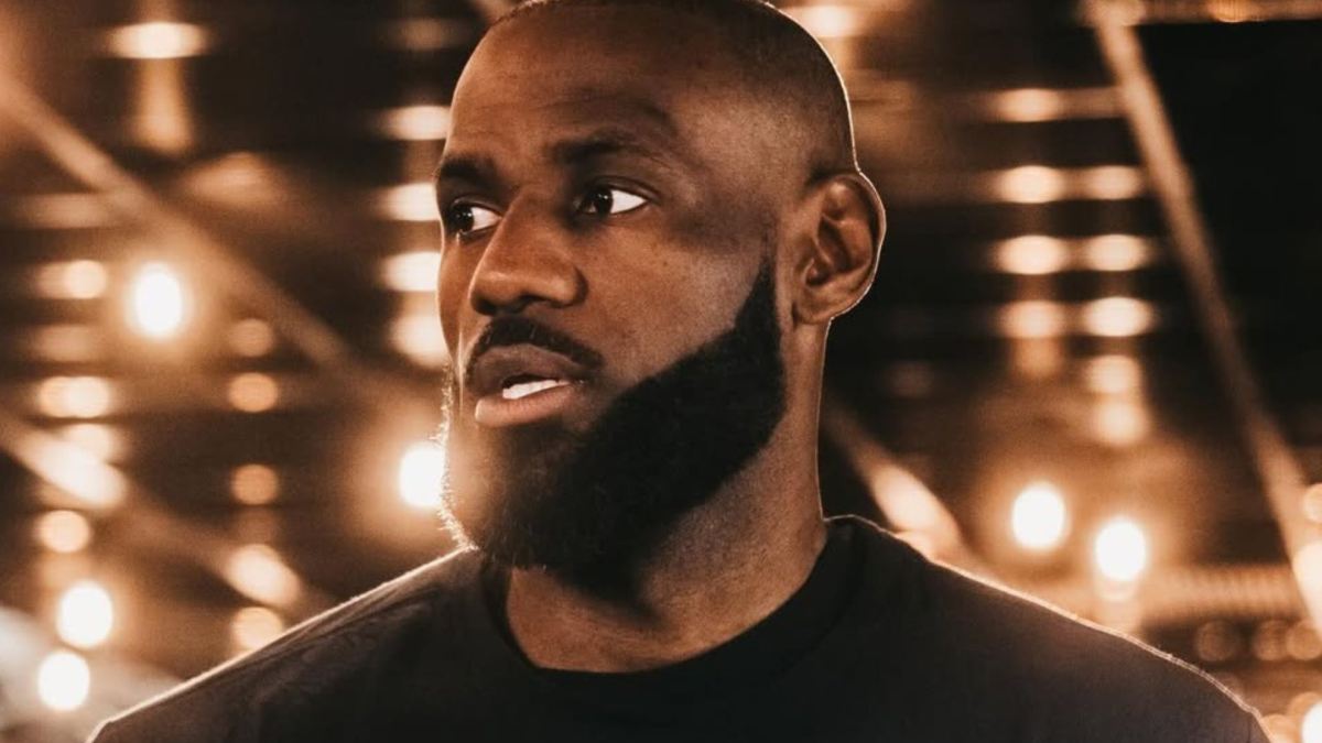 LeBron James Learns of ‘1-in-400-million’ Bad-Luck Incident That Ruined Teammate’s New House