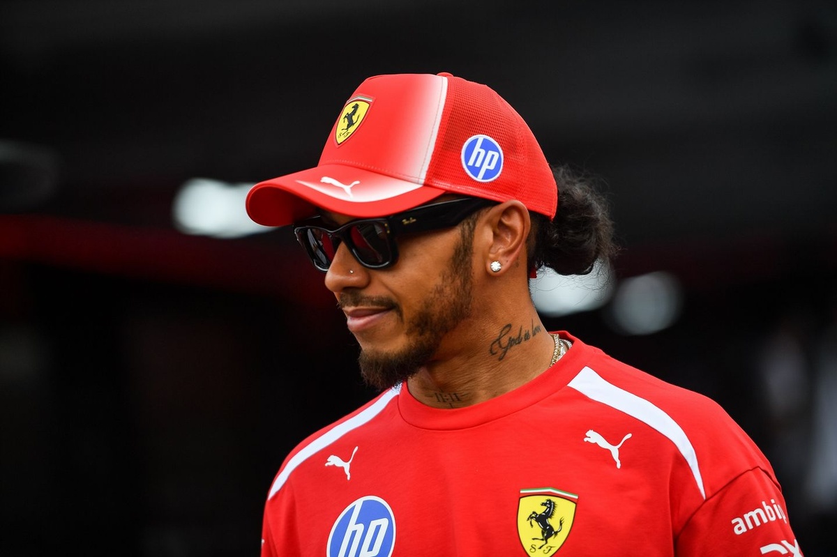 Lewis Hamilton Reveals Ferrari F40 Restoration Project After Selling His Entire Car Collection