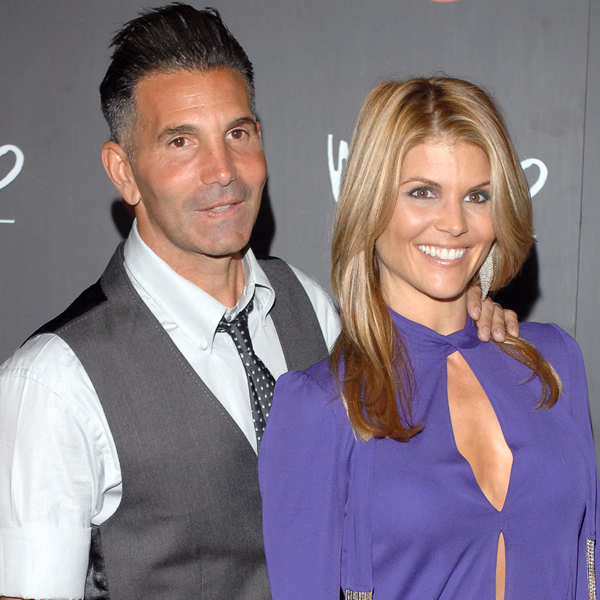 Lori Loughlin Files for Divorce from Mossimo Giannulli