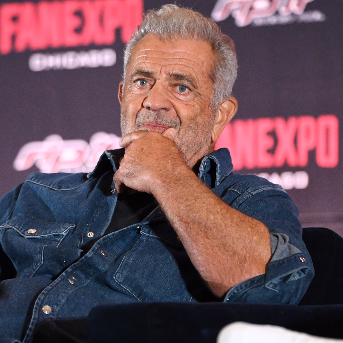Mel Gibson Apologizes for Appearing to Mock ASL Interpreter
