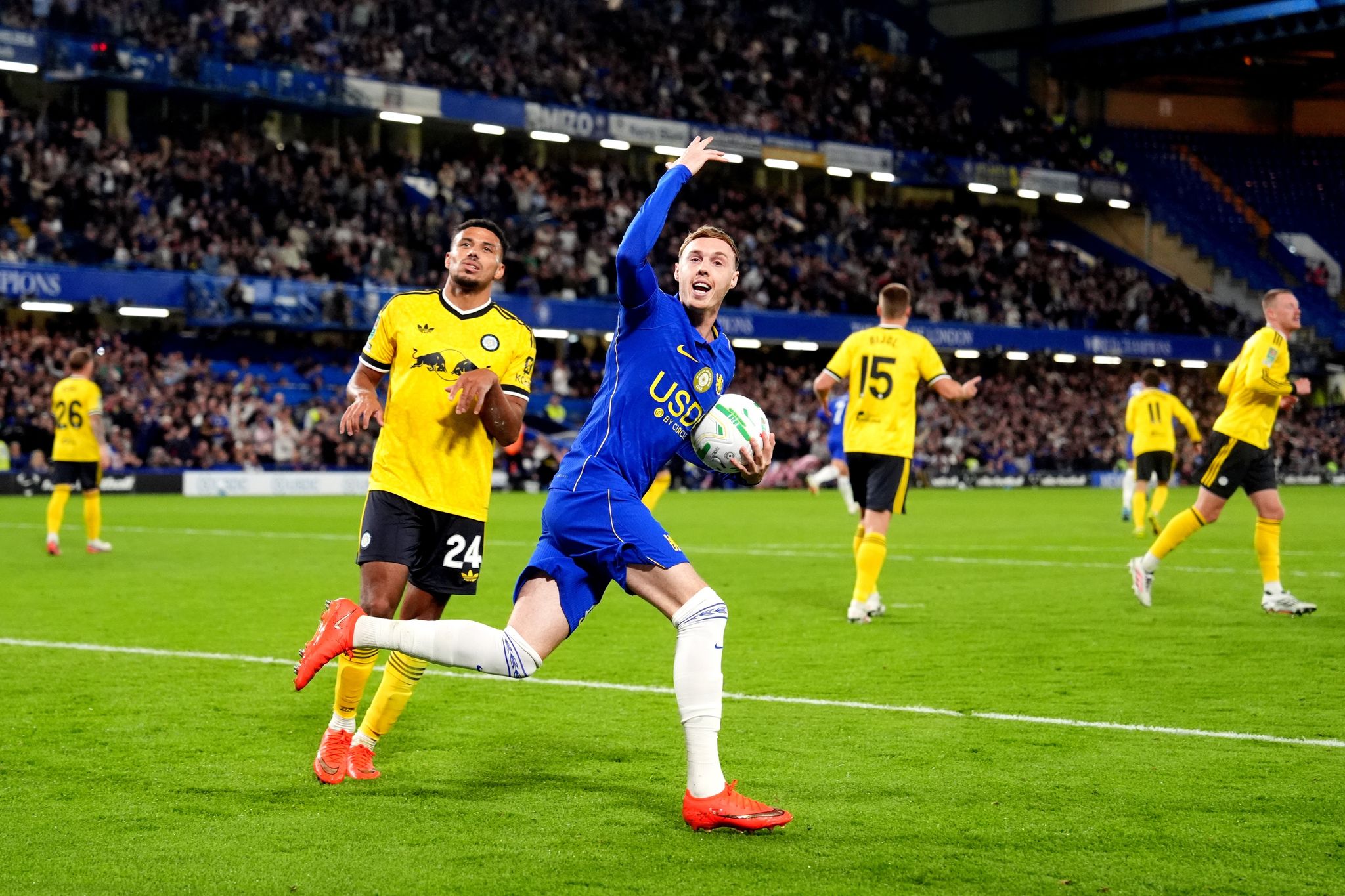 Palmer Shines as Chelsea Rally to Beat Leeds 6-3 in FA Cup