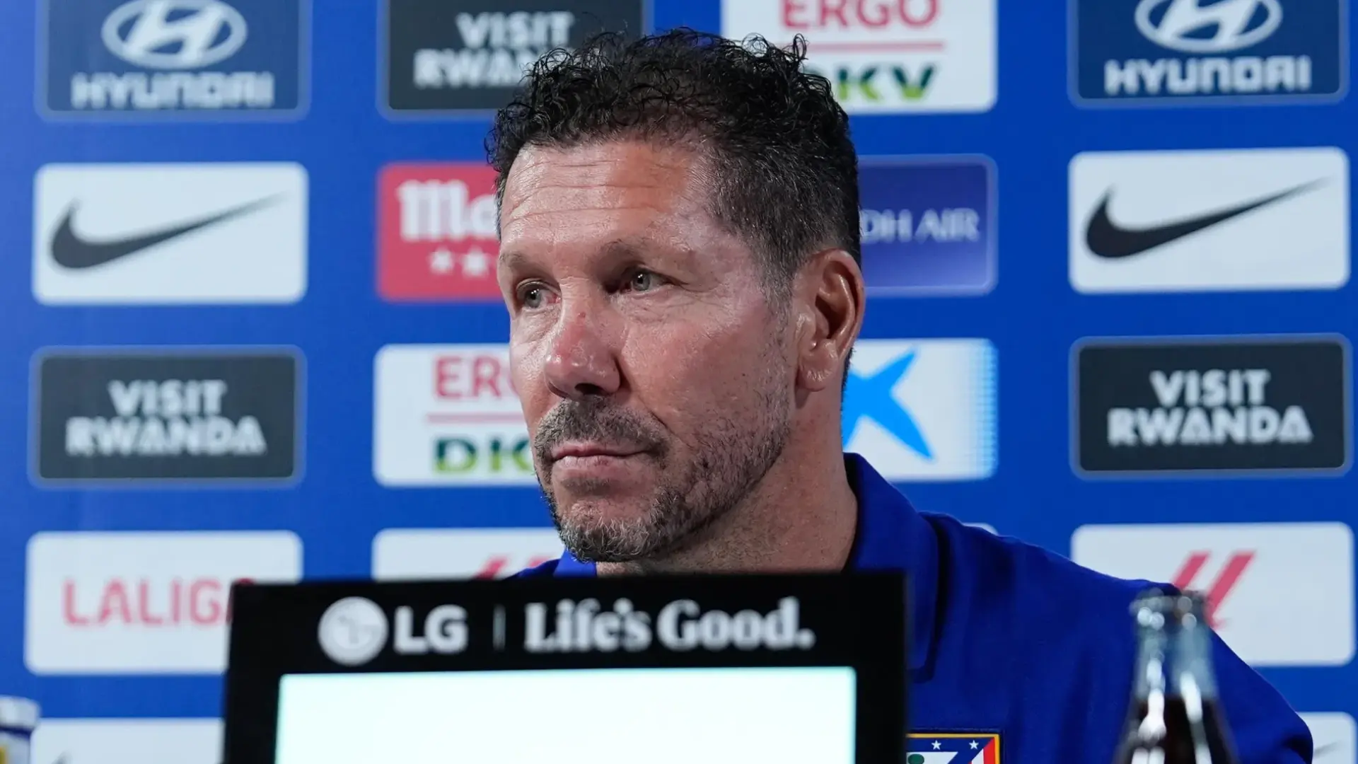 Simeone Grins at Mourinho’s Penalty Remarks: ‘Nothing to Comment On’