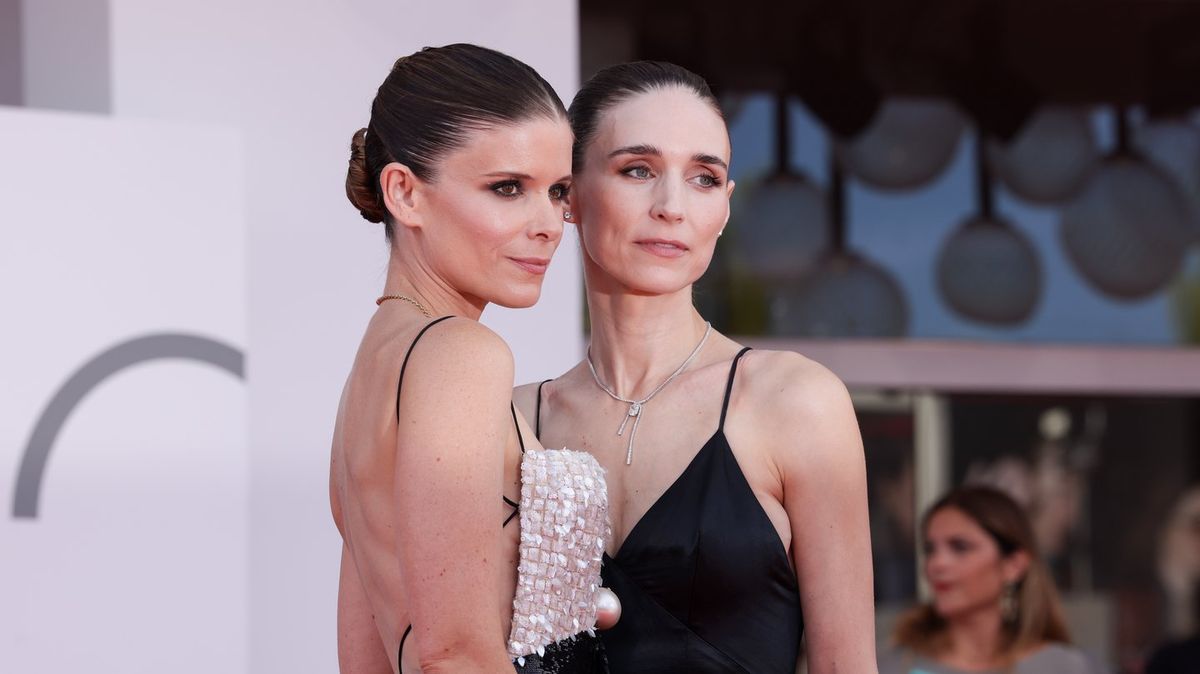 Sisters Who Filmed Threesome With Orlando Bloom Reveal How It Changed Their Dynamic