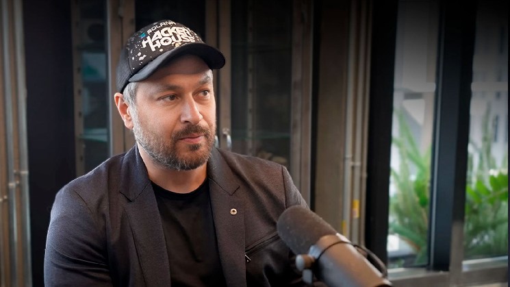 Solana Founder Links Elon Musk, Altman’s AI Slowdown to ‘Profitability at $1 Trillion Market Cap’